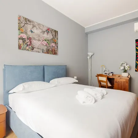 Guesthost - Unimi & Politecnico Roomy With Balcony Milano